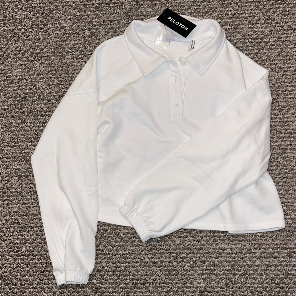 NWT Peloton cropped sweatshirt